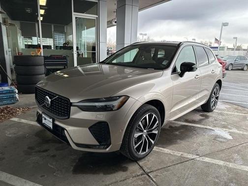 2025 Volvo XC60 B5 Plus