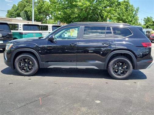 2025 Volkswagen Atlas 2.0T Peak Edition