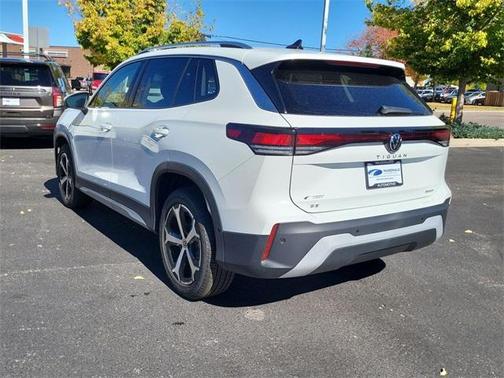 2025 Volkswagen Tiguan 2.0T SE