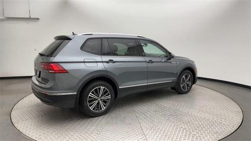 2024 Volkswagen Tiguan 2.0T Wolfsburg Edition
