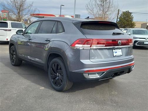 2025 Volkswagen Atlas Cross Sport 2.0T SE w/Technology