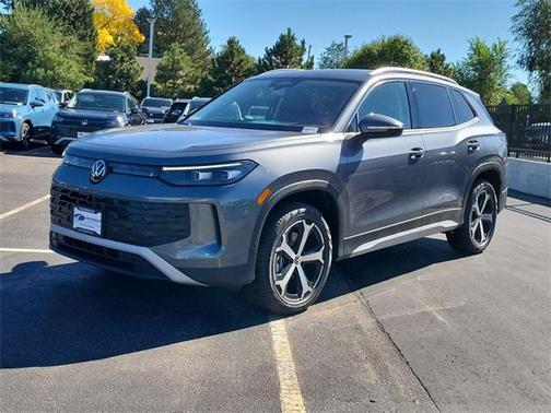 2025 Volkswagen Tiguan 2.0T SE