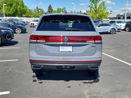 2025 Volkswagen Atlas 2.0T SE