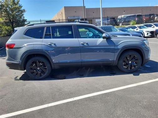 2025 Volkswagen Atlas 2.0T SE