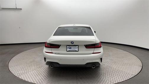 2022 BMW 330 i xDrive