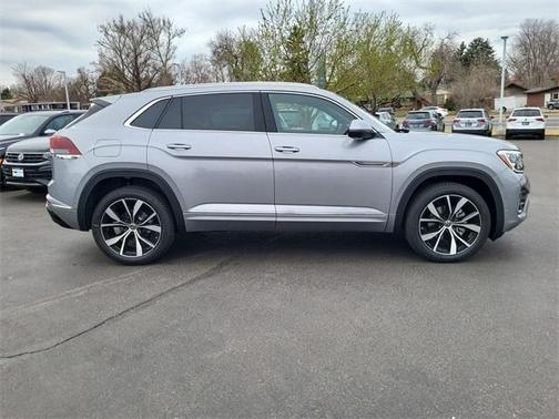 2025 Volkswagen Atlas Cross Sport 2.0T SEL Premium R-Line