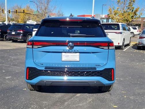 2025 Volkswagen Tiguan 2.0T SE R-Line Black