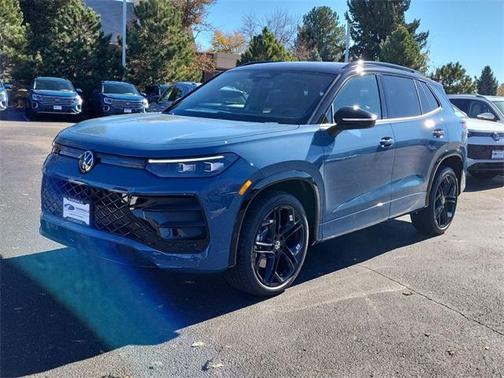 2025 Volkswagen Tiguan 2.0T SE R-Line Black