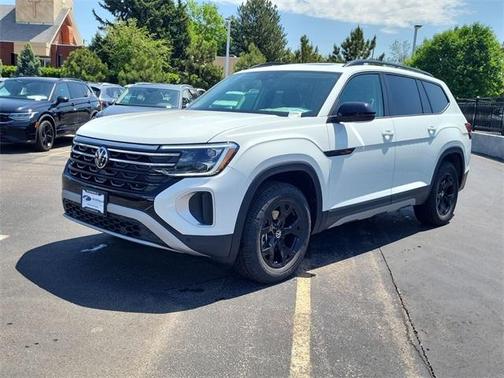 2025 Volkswagen Atlas 2.0T Peak Edition