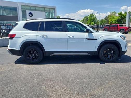 2025 Volkswagen Atlas 2.0T Peak Edition