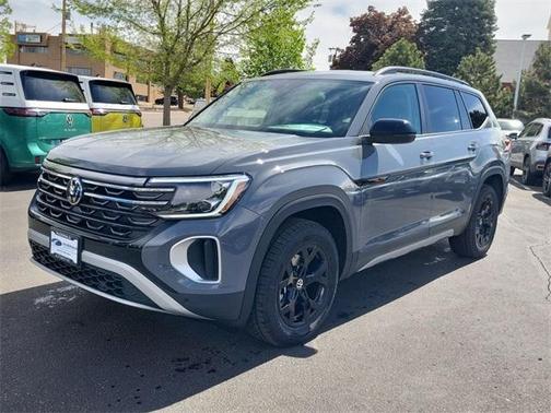 2025 Volkswagen Atlas 2.0T Peak Edition