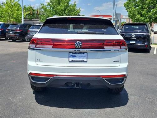 2025 Volkswagen Atlas Cross Sport 2.0T SE w/Technology