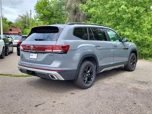 2025 Volkswagen Atlas 2.0T Peak Edition