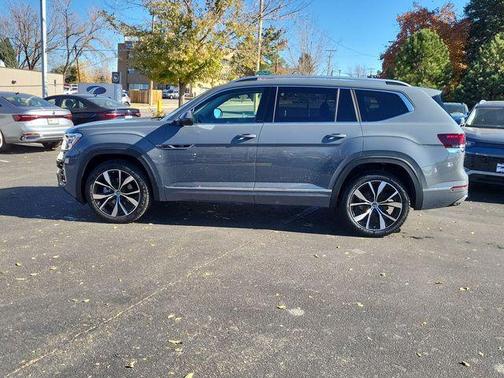 2025 Volkswagen Atlas 2.0T SEL Premium R-Line