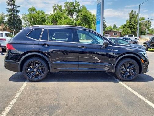 2024 Volkswagen Tiguan 2.0T SE R-Line Black