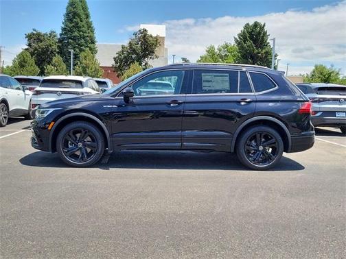 2024 Volkswagen Tiguan 2.0T SE R-Line Black