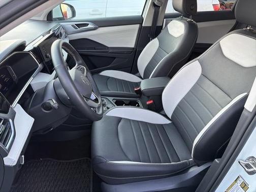 2025 Volkswagen Taos 1.5T SEL