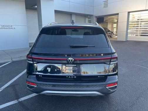 2025 Volkswagen Taos 1.5T SE