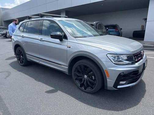 2021 Volkswagen Tiguan 2.0T SE R-Line Black