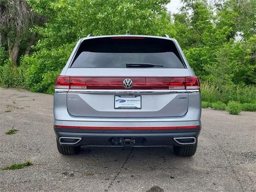 2025 Volkswagen Atlas 2.0T SE