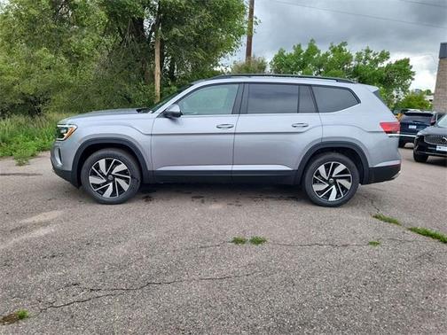 2025 Volkswagen Atlas 2.0T SE