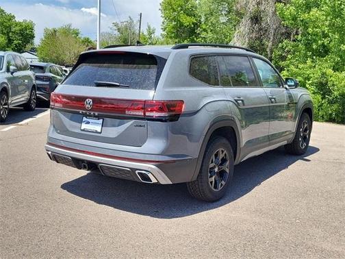 2025 Volkswagen Atlas 2.0T Peak Edition