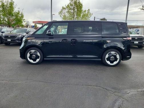 Deep Black Pearl Effect 2025 Volkswagen ID. Buzz Pro S