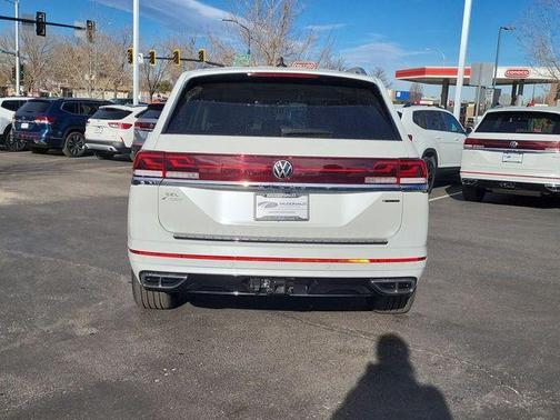 2026 Volkswagen Atlas 2.0T SEL Premium R-Line