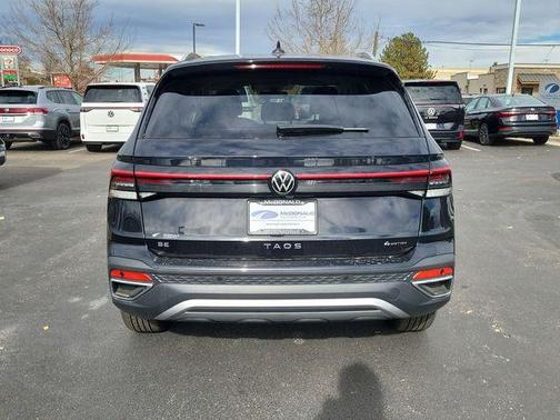 2025 Volkswagen Taos 1.5T SE