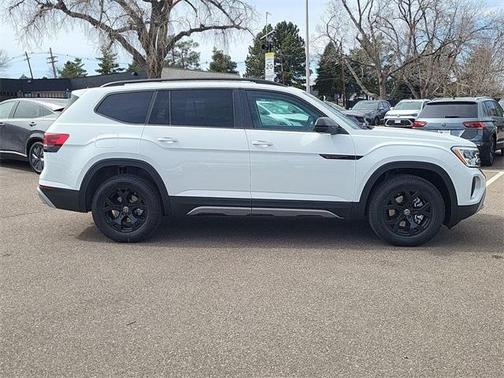 2025 Volkswagen Atlas 2.0T Peak Edition