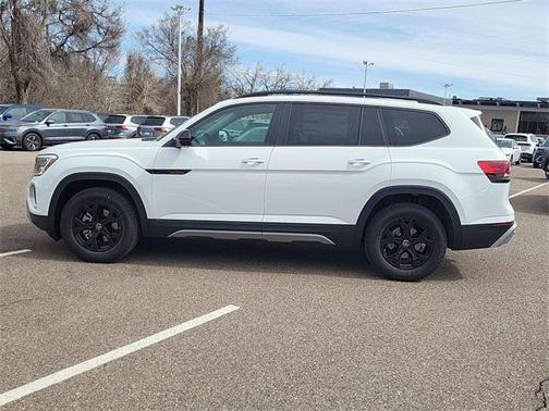 2025 Volkswagen Atlas 2.0T Peak Edition