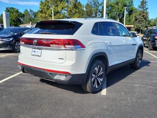 2026 Volkswagen Atlas Cross Sport 2.0T SE
