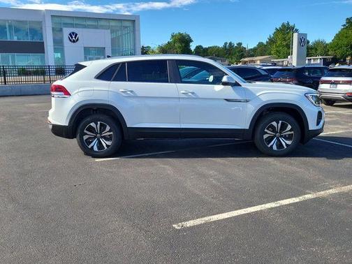 2026 Volkswagen Atlas Cross Sport 2.0T SE