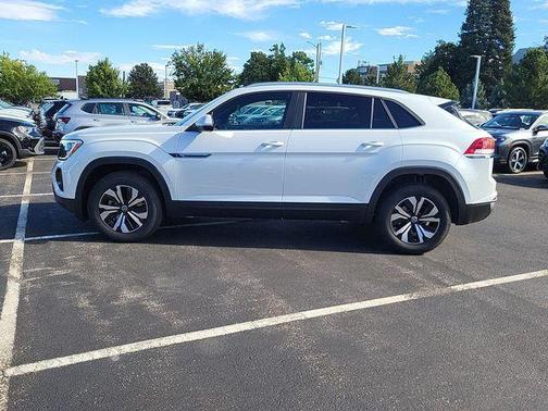 2026 Volkswagen Atlas Cross Sport 2.0T SE