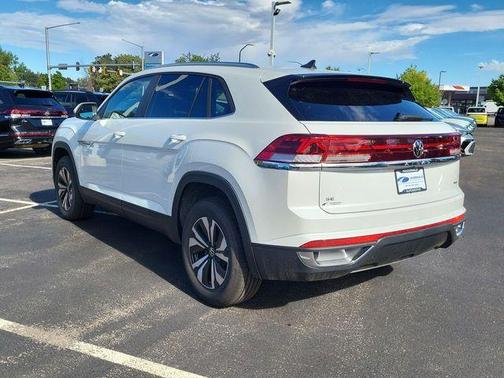 2026 Volkswagen Atlas Cross Sport 2.0T SE