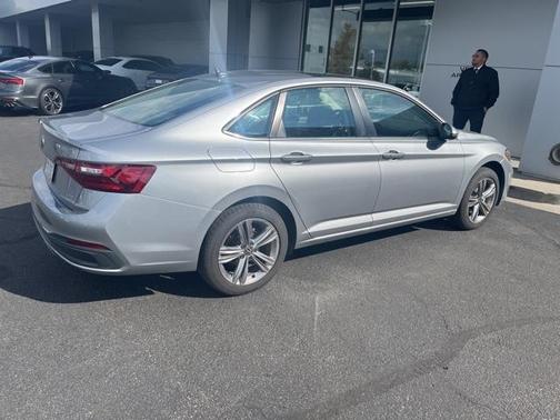 2022 Volkswagen Jetta 1.5T SE