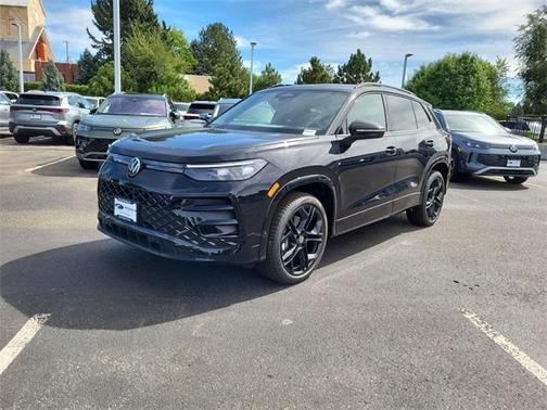 2025 Volkswagen Tiguan 2.0T SE R-Line Black