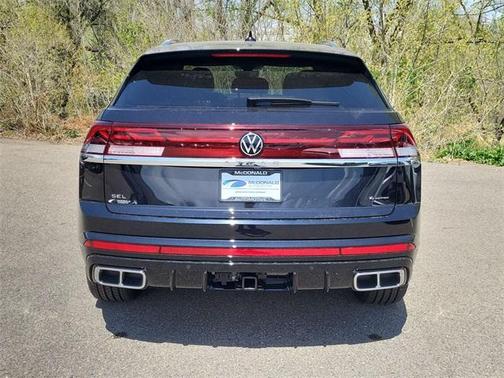 2025 Volkswagen Atlas Cross Sport 2.0T SEL Premium R-Line