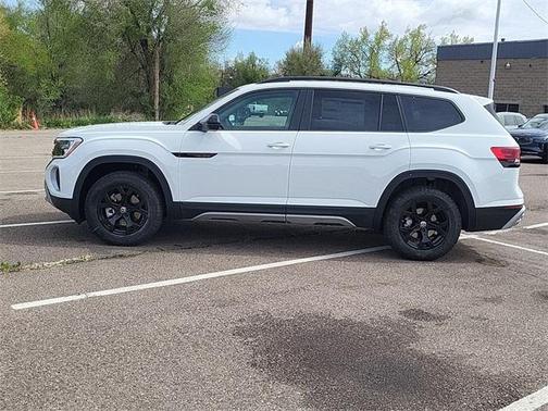 2025 Volkswagen Atlas 2.0T Peak Edition
