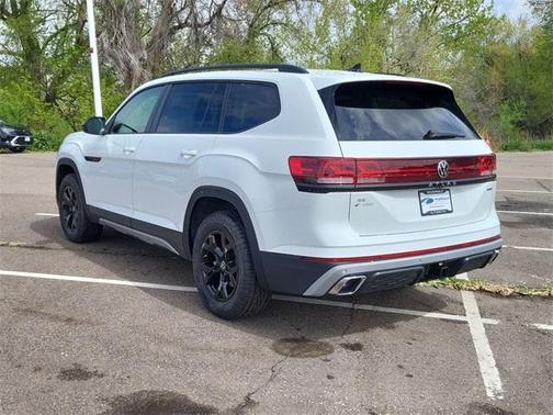 2025 Volkswagen Atlas 2.0T Peak Edition