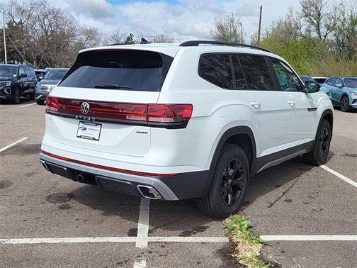 2025 Volkswagen Atlas 2.0T Peak Edition