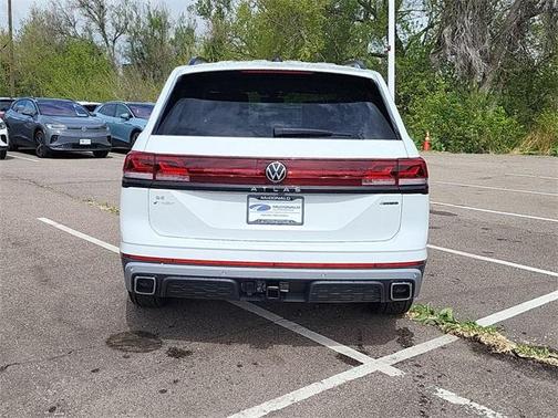 2025 Volkswagen Atlas 2.0T Peak Edition