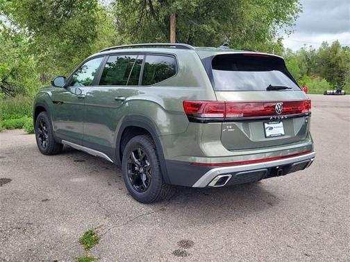 2025 Volkswagen Atlas 2.0T Peak Edition