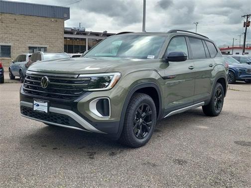 2025 Volkswagen Atlas 2.0T Peak Edition