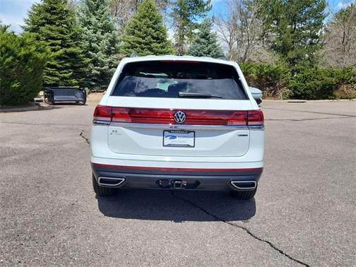 2025 Volkswagen Atlas 2.0T SE