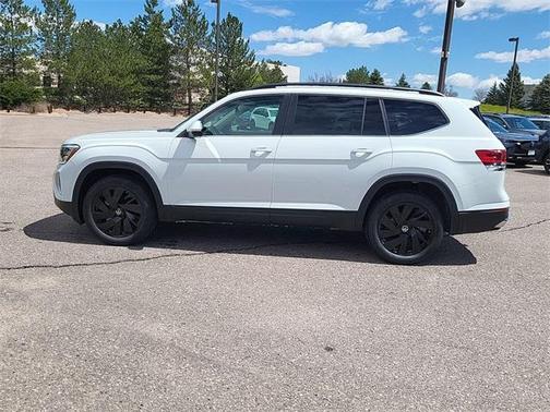 2025 Volkswagen Atlas 2.0T SE