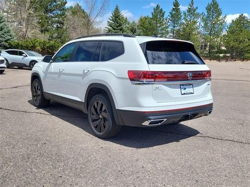 2025 Volkswagen Atlas 2.0T SE