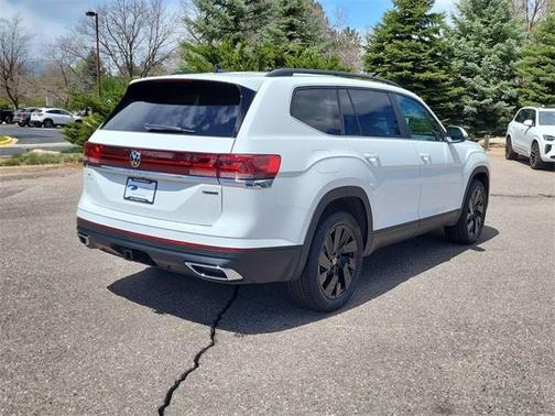 2025 Volkswagen Atlas 2.0T SE