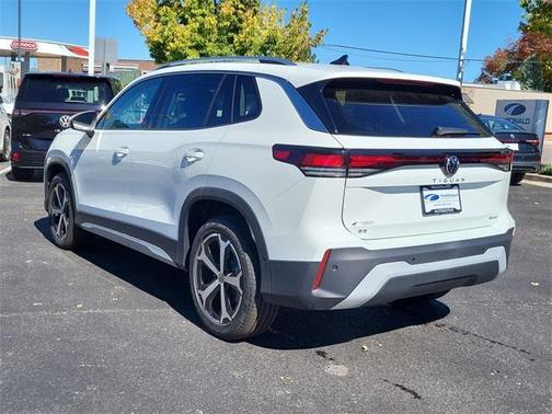 2025 Volkswagen Tiguan 2.0T SE