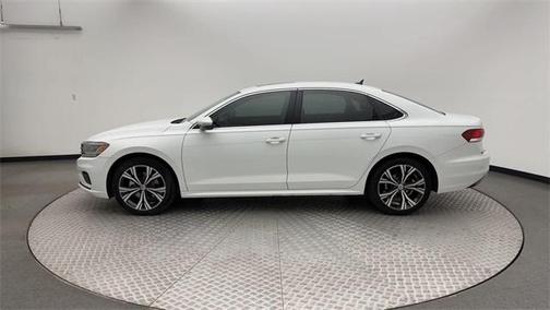2021 Volkswagen Passat 2.0T SE
